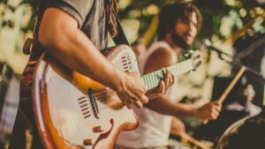 Organisez une fête de la musique dans une salle équipée pour des concerts