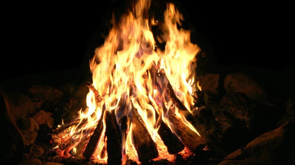 Célébrez la Saint-Jean dans une salle bien équipée pour des événements traditionnels