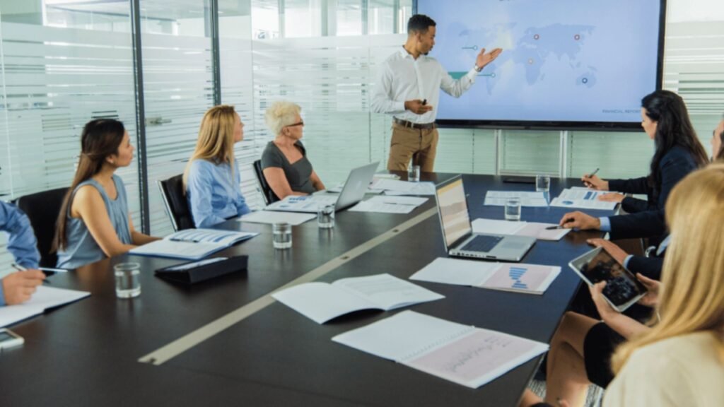 Organisez une présentation professionnelle dans une salle bien équipée